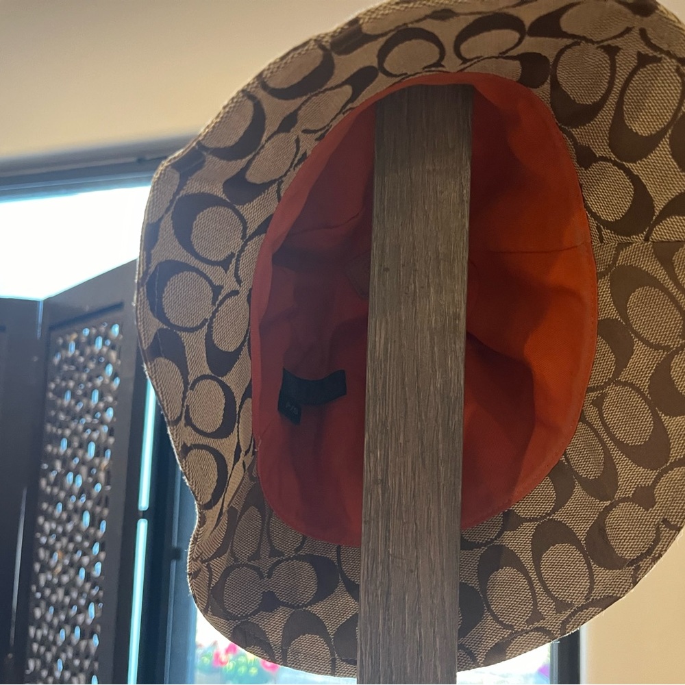 Classic Coach Small Hat - Picture 5 of 6